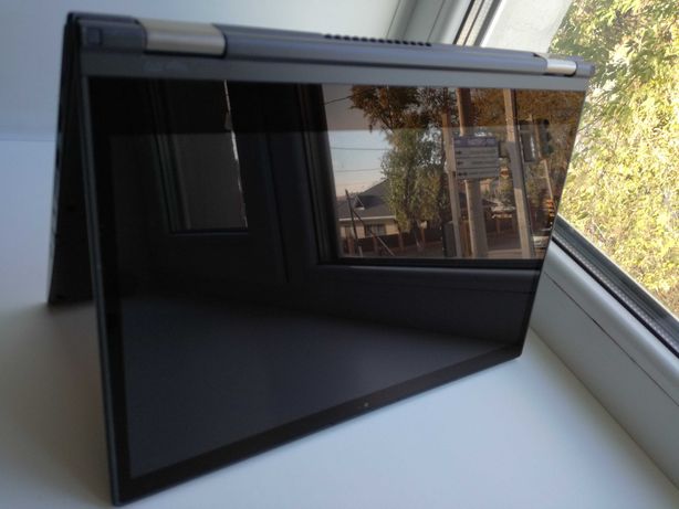 Lenovo ThinkPad Yoga370/2-in-1/8/256/13/FHD/IPS/Touch/PremiumUltrabook