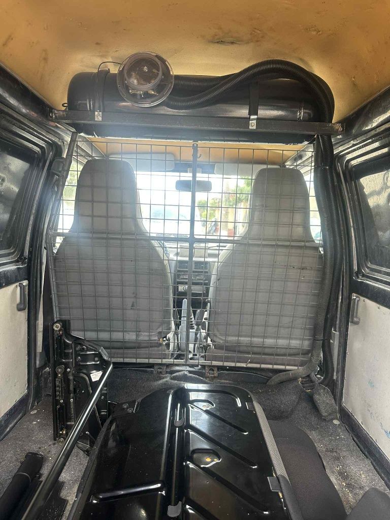 ПРОДАВАМ piaggio porter бус