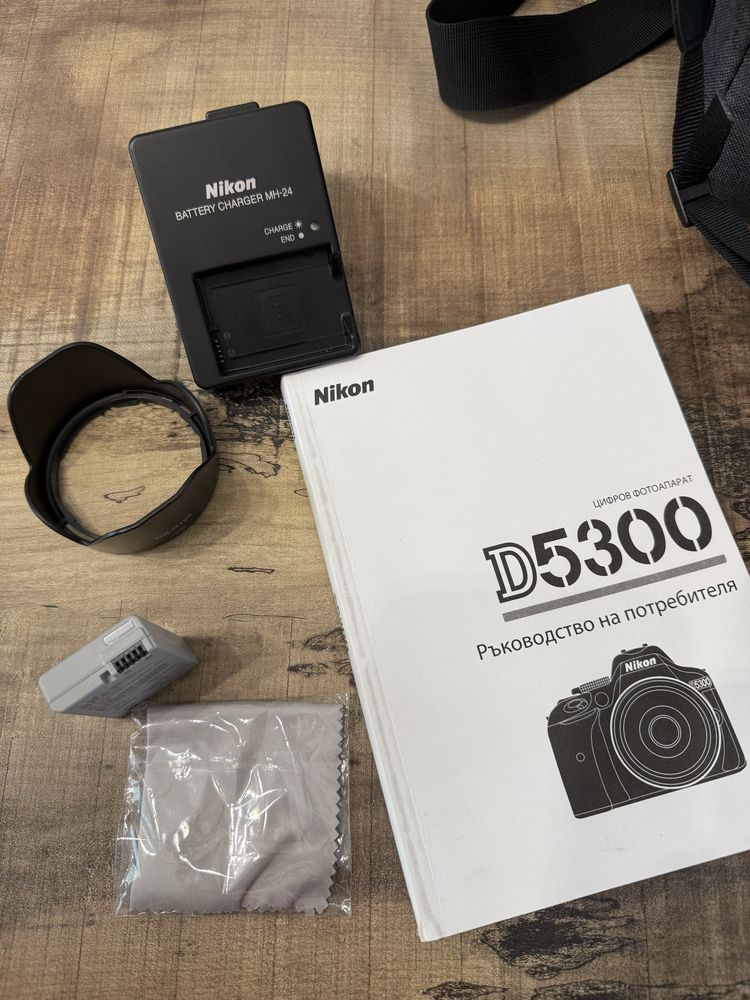 Nikon D5300 + AF-P DX/VR Nikkor 18-55