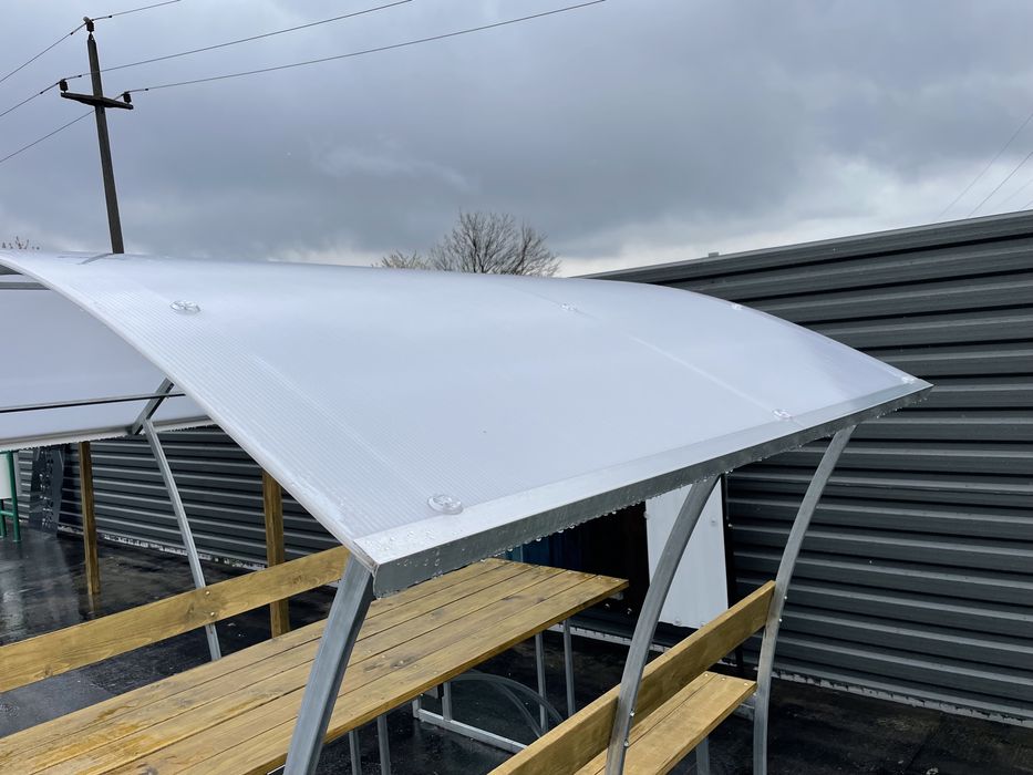 Masa de gradina cu acoperis