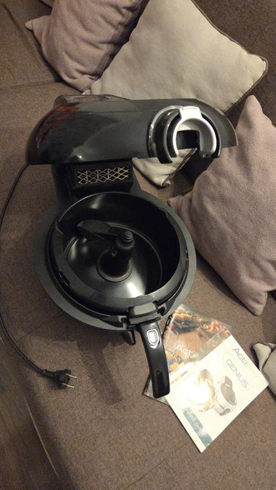 Fritueza Tefal Actifry Genius XL, aer cald, cu amestecare