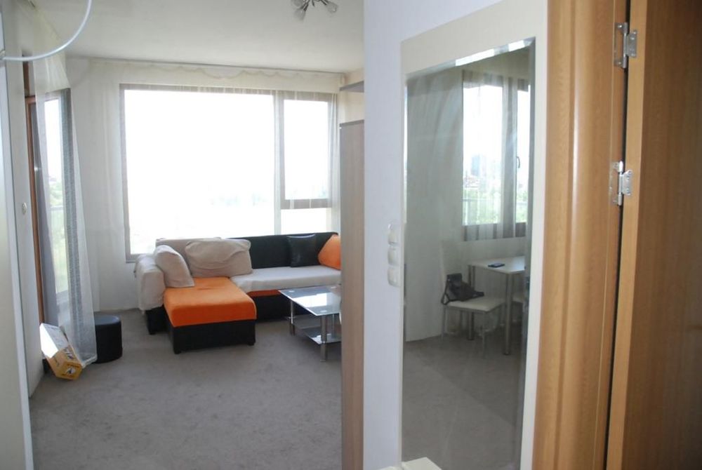 Двустаен апартамент в ж.к. Манастирски ливади