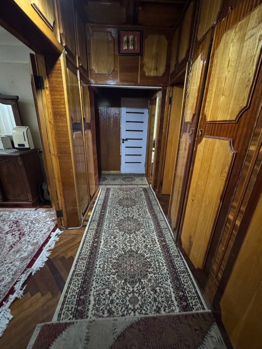 Продается квартира массив Хумаюн 3 комнатная