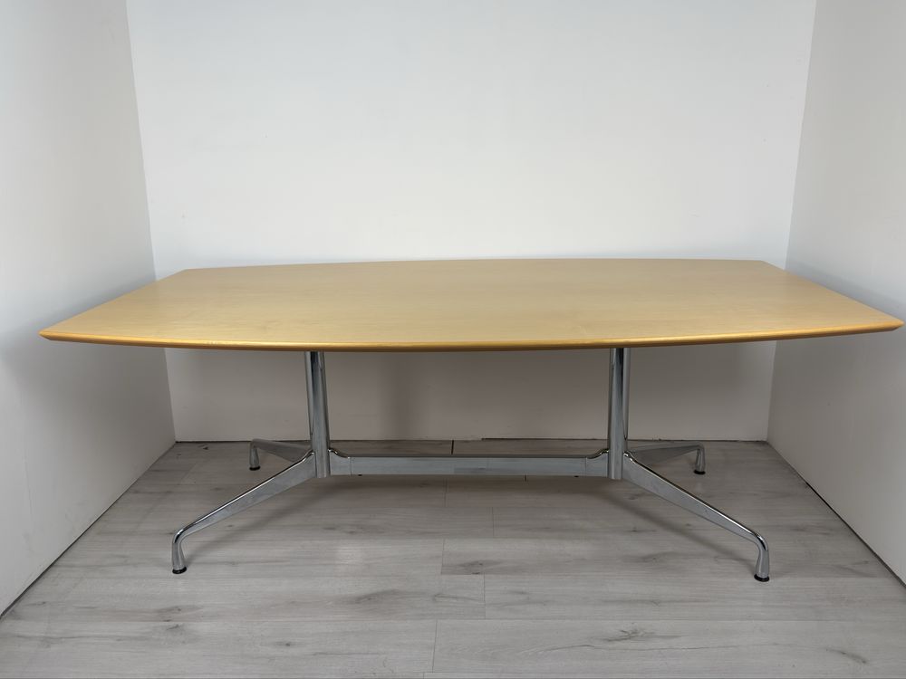 Дизайнерска конферетна и трапезарна сегментирана маса от Vitra Eames