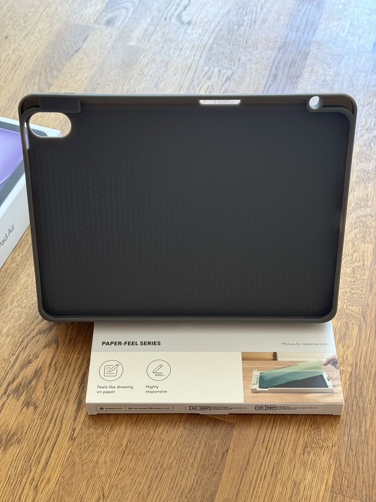 ЗАПЕЧАТАН! iPad Air M3 (2025) 11″ 128GB Space Gray + подарък аксесоари