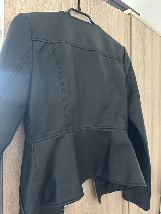 Черно кожено яке Zara