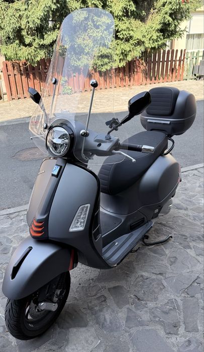 Vespa GTS 125 Super Sport – Grigio Travolgente Matt – ca nouă, 2025