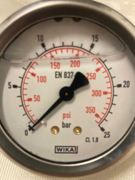 Манометры Wika 10 000.