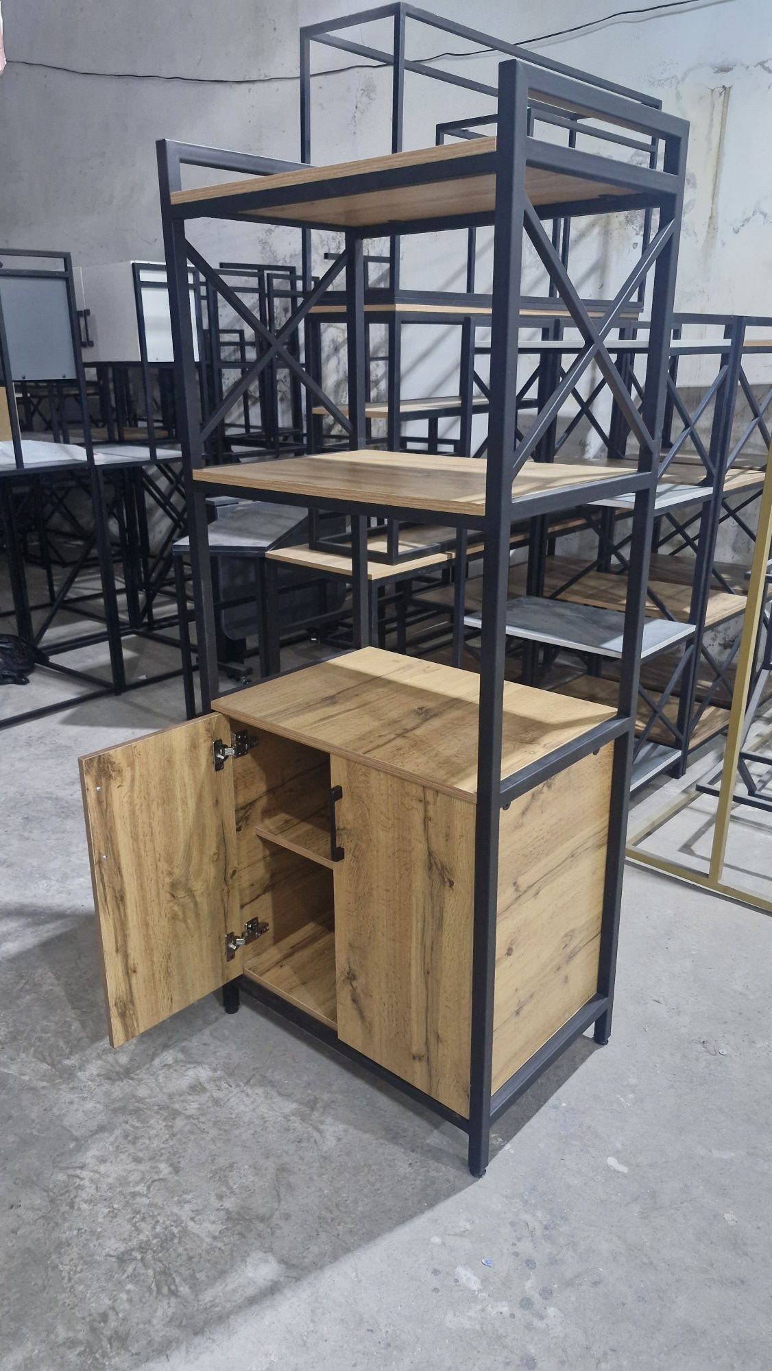 Stellaj. Loft mebel. Стеллаж с тумбой. витрина Лофт мебел на заказ