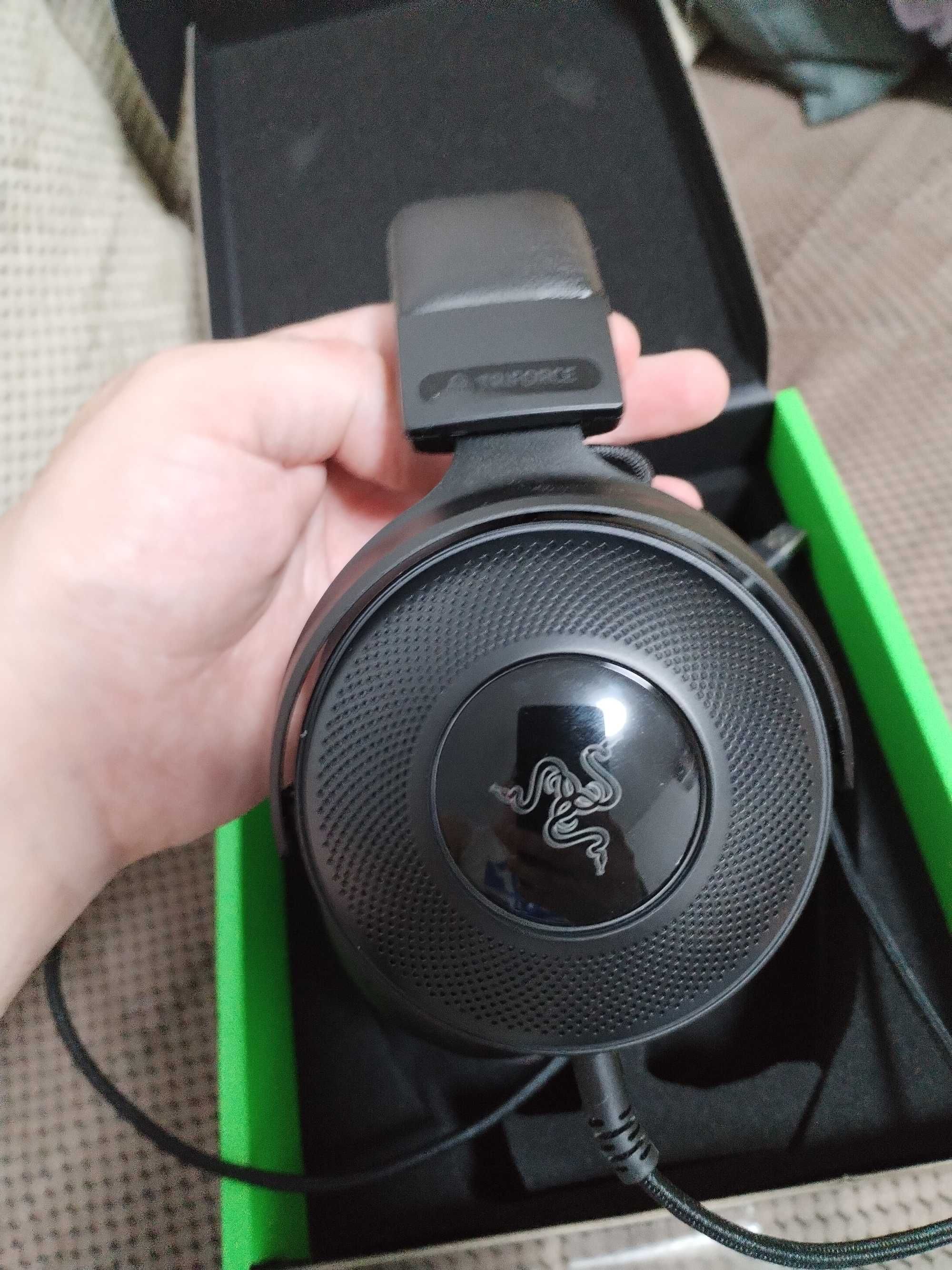 Vand casti Razer Kraken V3