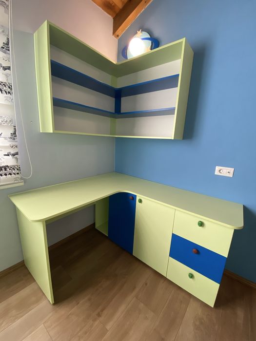 Vand mobila camera copil.