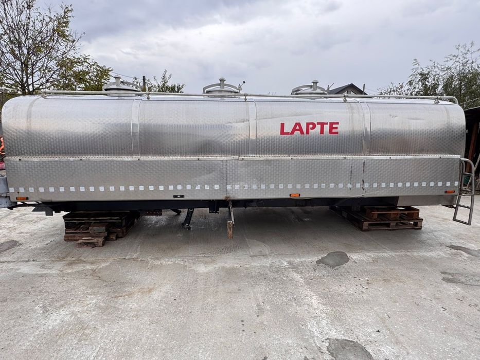 Bazin de inox tip Cisterna cap.12500 de litri