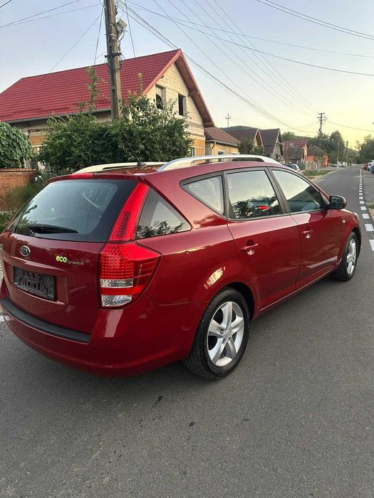Kia ceed 1.6 Diezel 2012