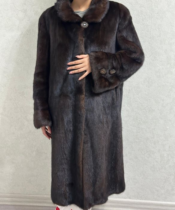 Продаётся норковая шуба