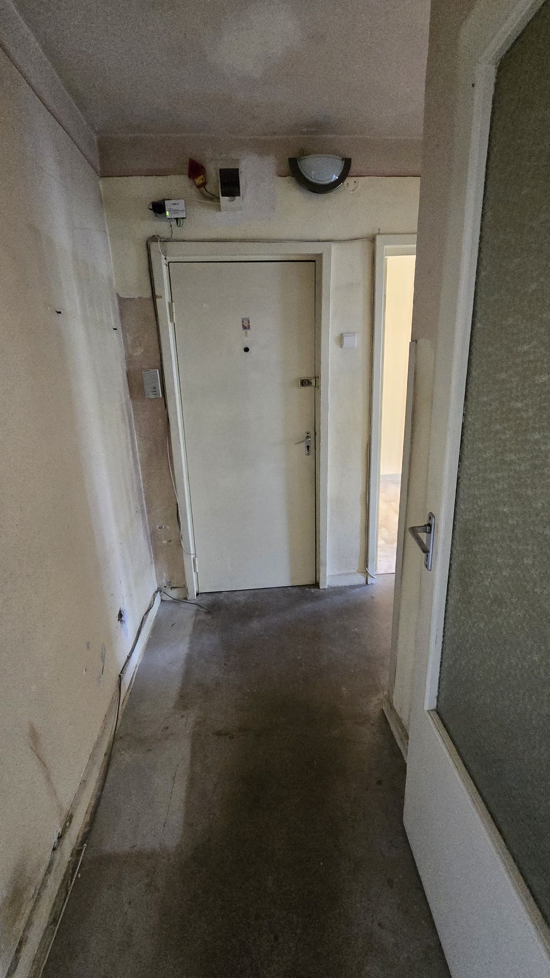 Vand apartament 3 camere,Micalaca,et.2