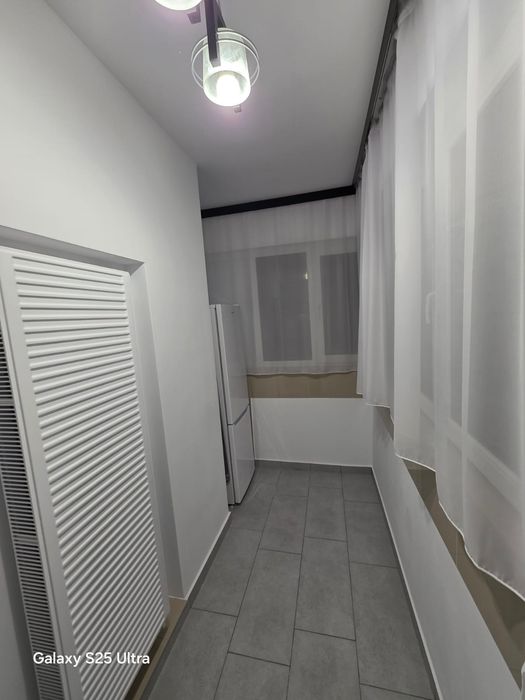 Inchiriez Apartament Militari Resindent .