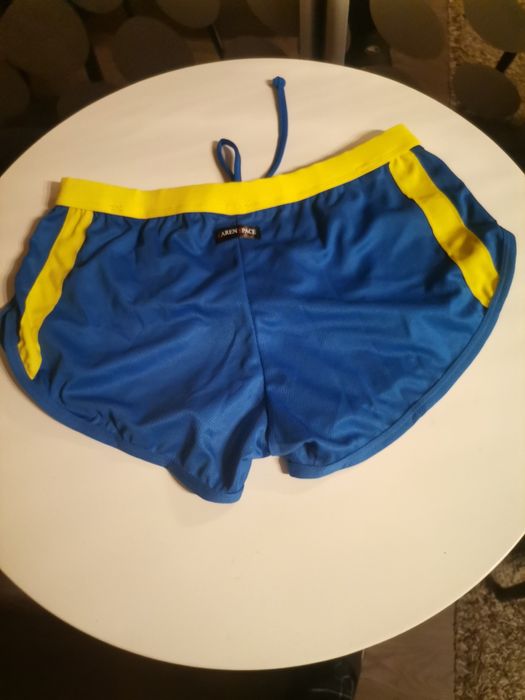 Vand boxeri pentru bărbați