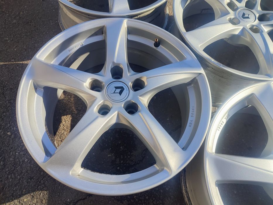 17" оригинални алуминиеви джанти за Renault/Dacia/Nissan.