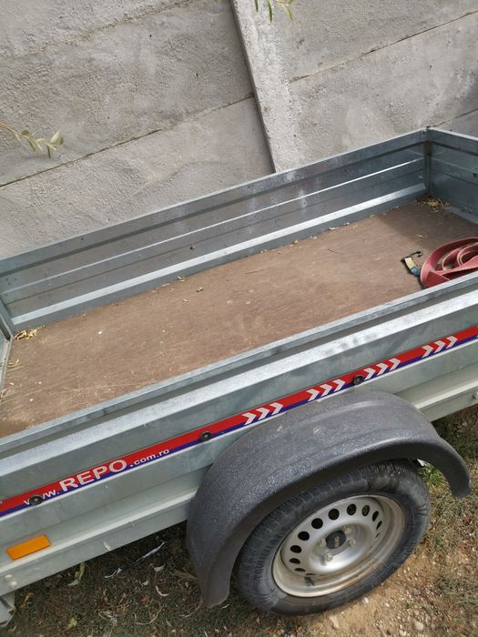 Prelată cu cadru pentru remorca