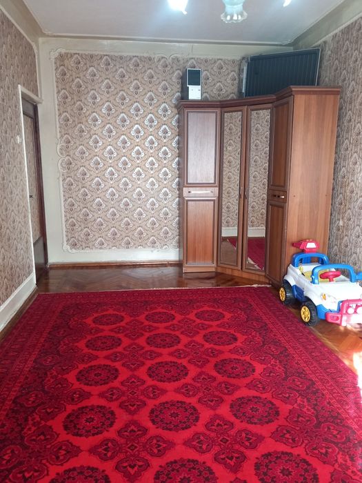 Олмазор тумани мас.Олимпия педиатрия ёнида 2хона 4этаж 5этажли дом сот