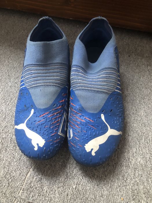 Adidasi football puma future