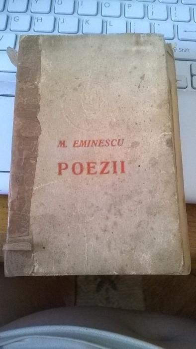 Carti vechi Eminescu, Arghezi, Sadoveanu
