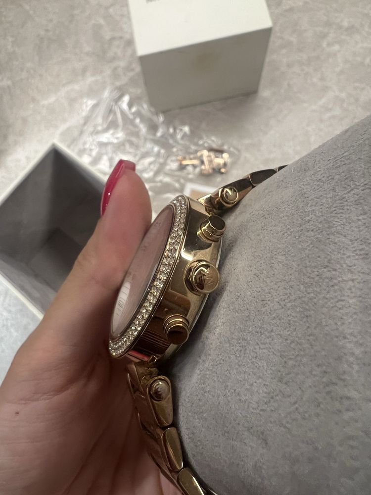 Часовник Michael Kors