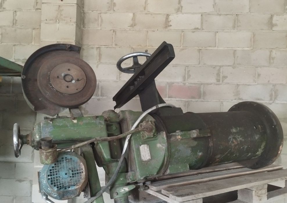 Точильно-заточной станок