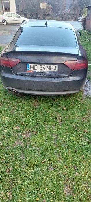 Vând Audi A5 anul 2011