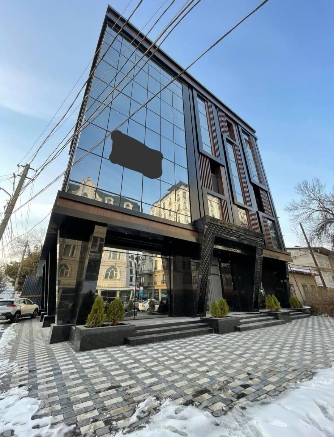 Внимание  инвесторам   Уникальное здание в Яккасарайском  районе.