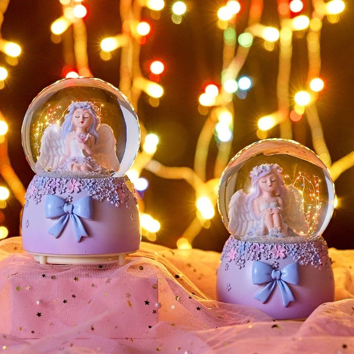 Снежные шары музыкальные.