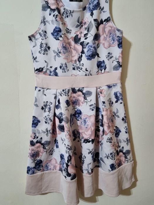 Rochie femei înflorată