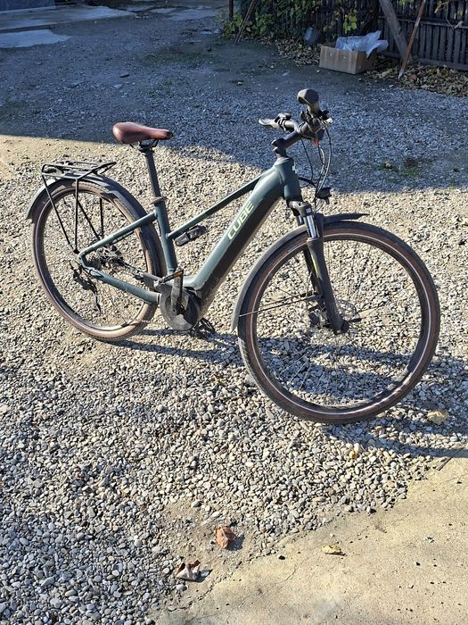 Bicicleta Cube touring hybrid One 500