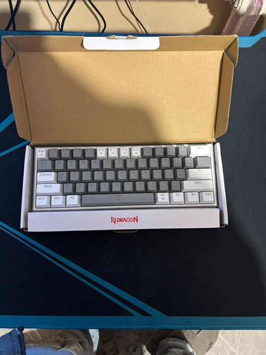 Vând Tastatură redragon Fizz K617 60%