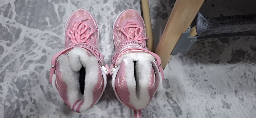 Продам коньки Новые