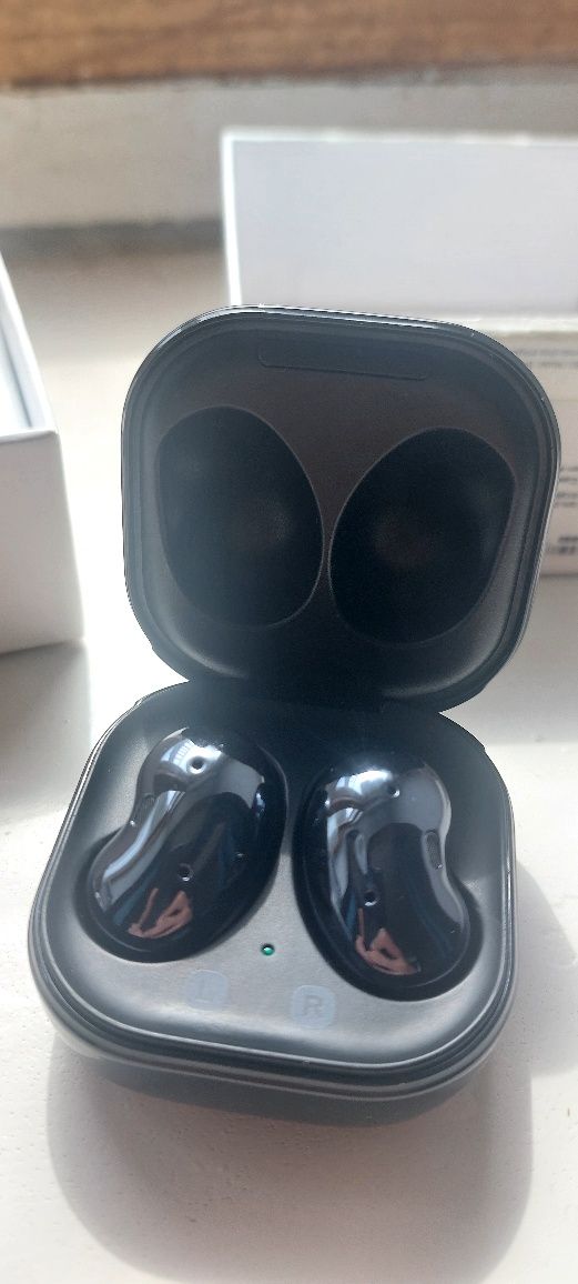 Продам срочно! Galaxy buds live
[16.02, 00:2