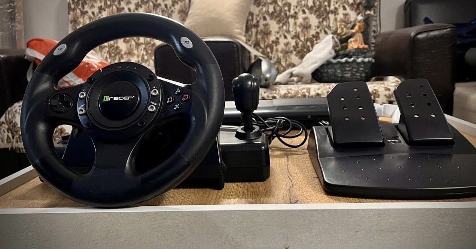 Ps3 slim със волан и педали