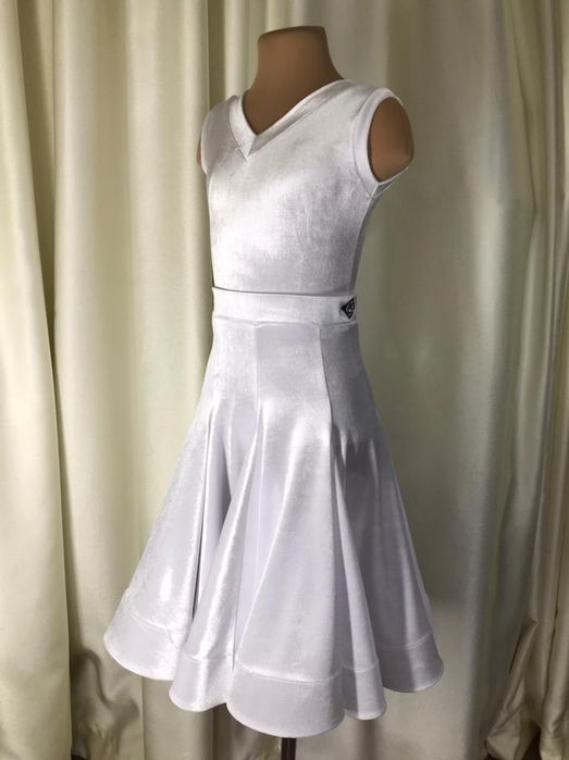 Продаётся платье для спортивно-бальных танцев