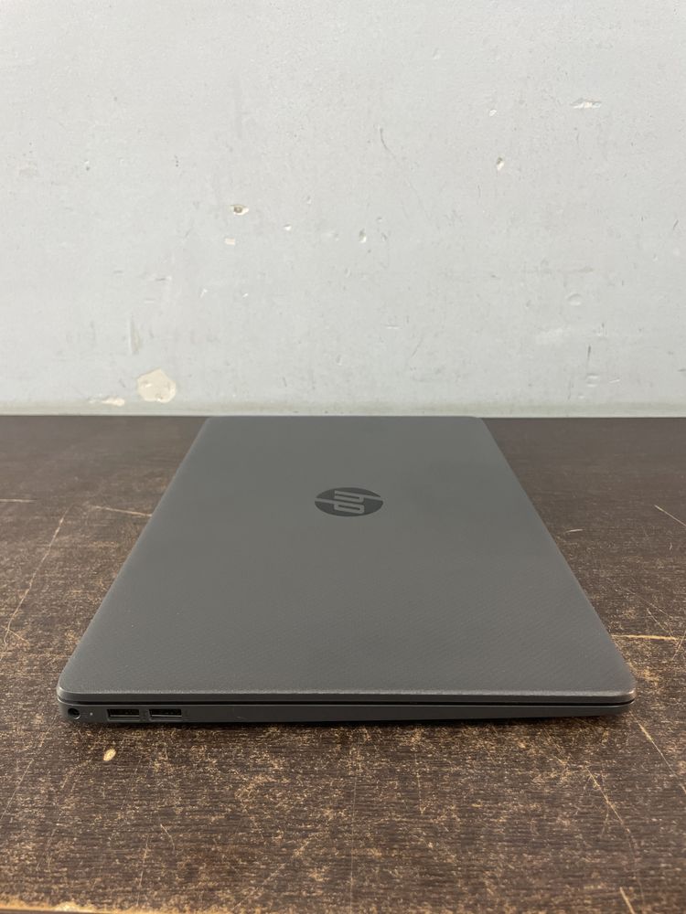 Laptop gaming hp ryzen 5  ssd 240 gb  8 gb ram
