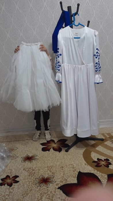 Көйлек сатылады.