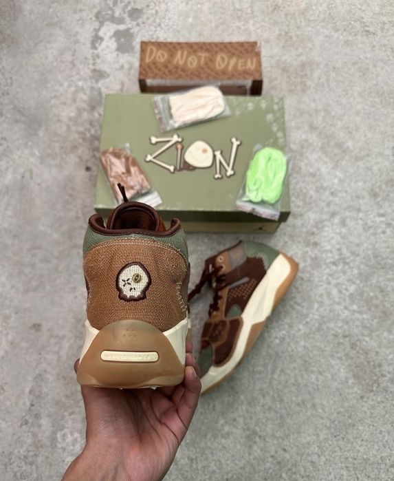 NIKE JORDAN ZION 2 (размер 42)