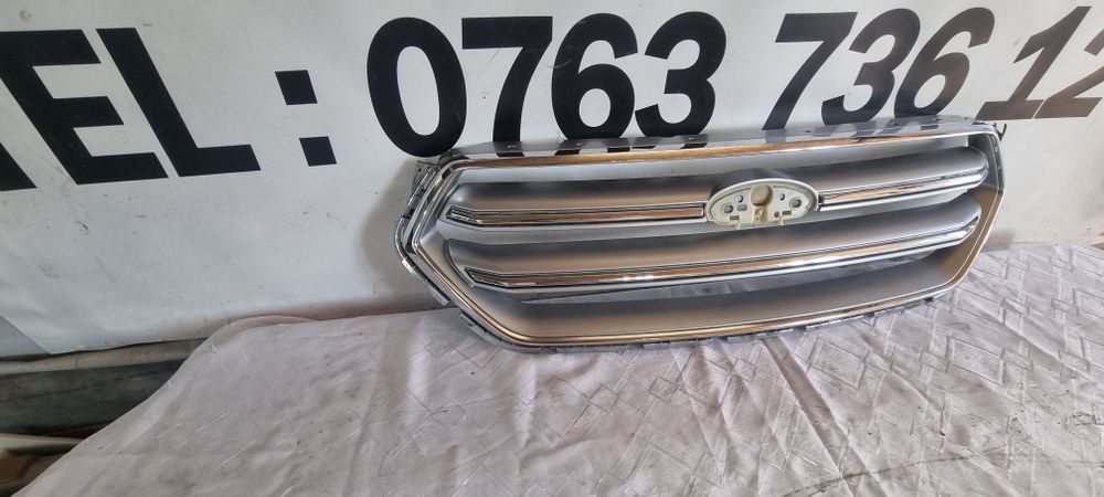 Grila radiator ford kuga 2016