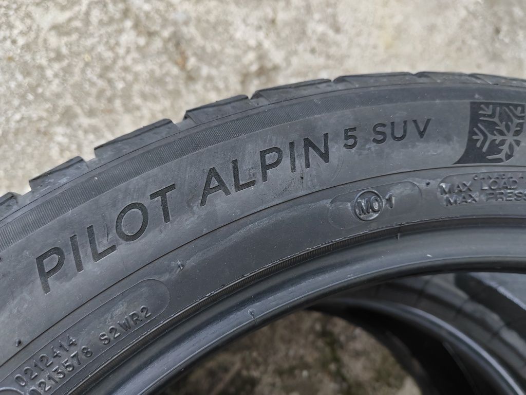 295/40/20 2бр.Michelin Зимни гуми.
