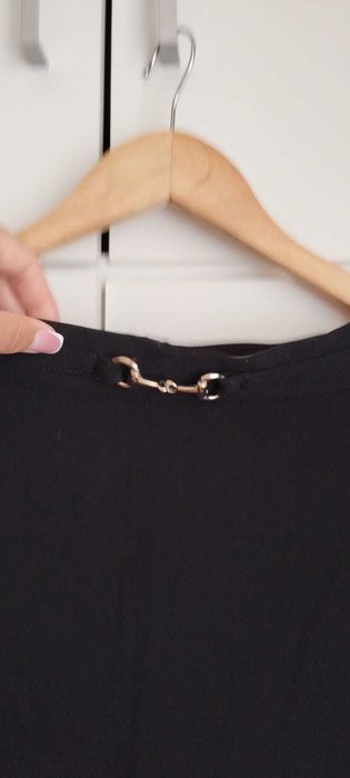 Fusta scurta culoarea neagra