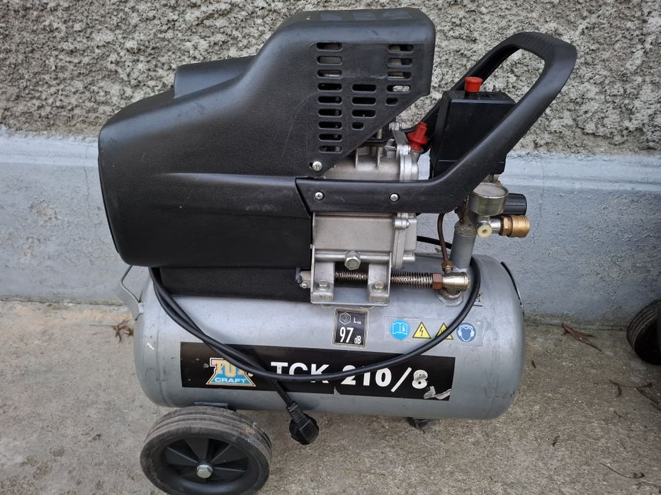 Compresoare aer,butelie de 24l,8bari