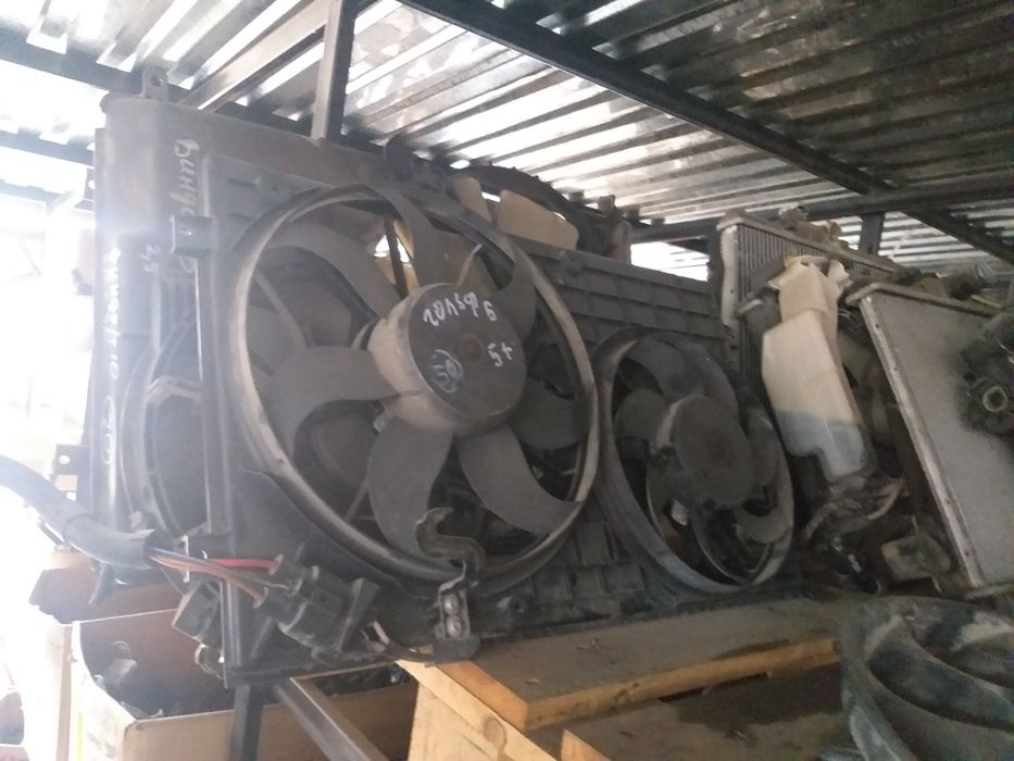 Диффузор без вентиляторов голыйVolkswagen Golf 5, golf plus