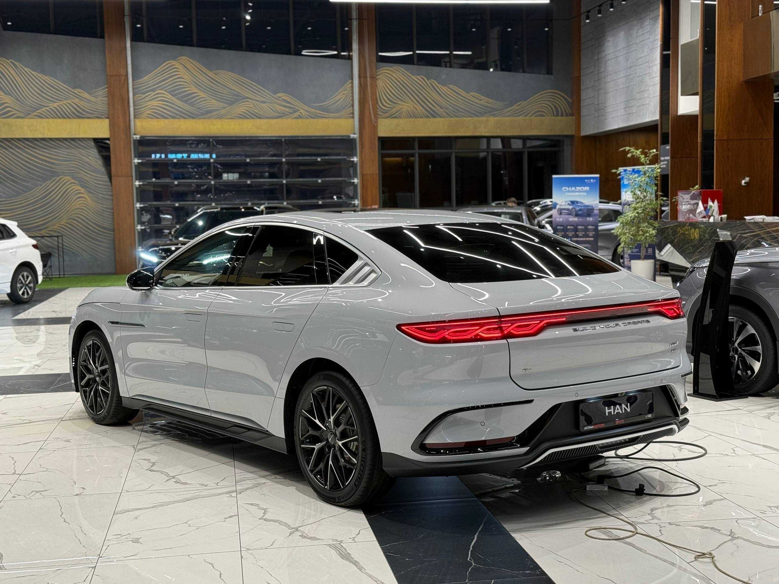BYD XAN  AWD 610KM Flagship 2025  narda grey