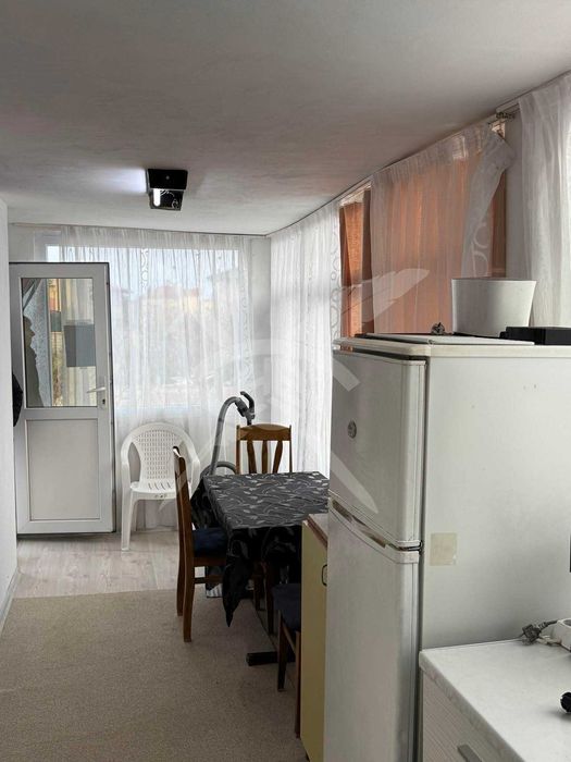 Дава се под наем Едностаен апартамент в Варна, Галата - 25 кв.м за 175 € - Снимка #1