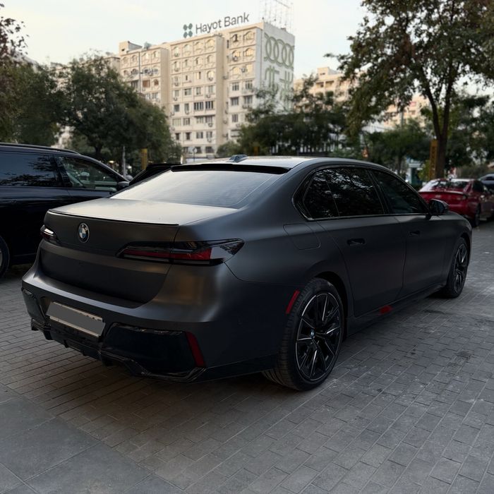 BMW i7 xDrive60L 2024 USA