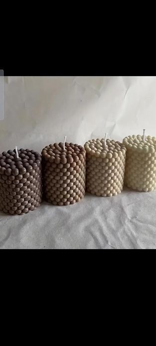 Vând lumânări parfumate